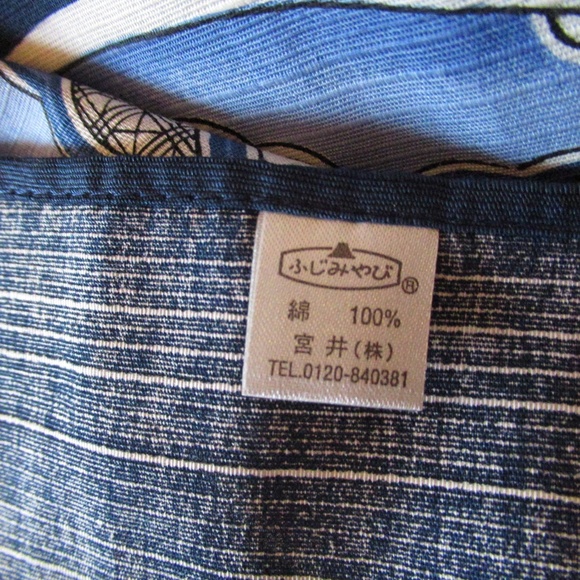 Vintage Japanese scarf - Picture 12 of 12
